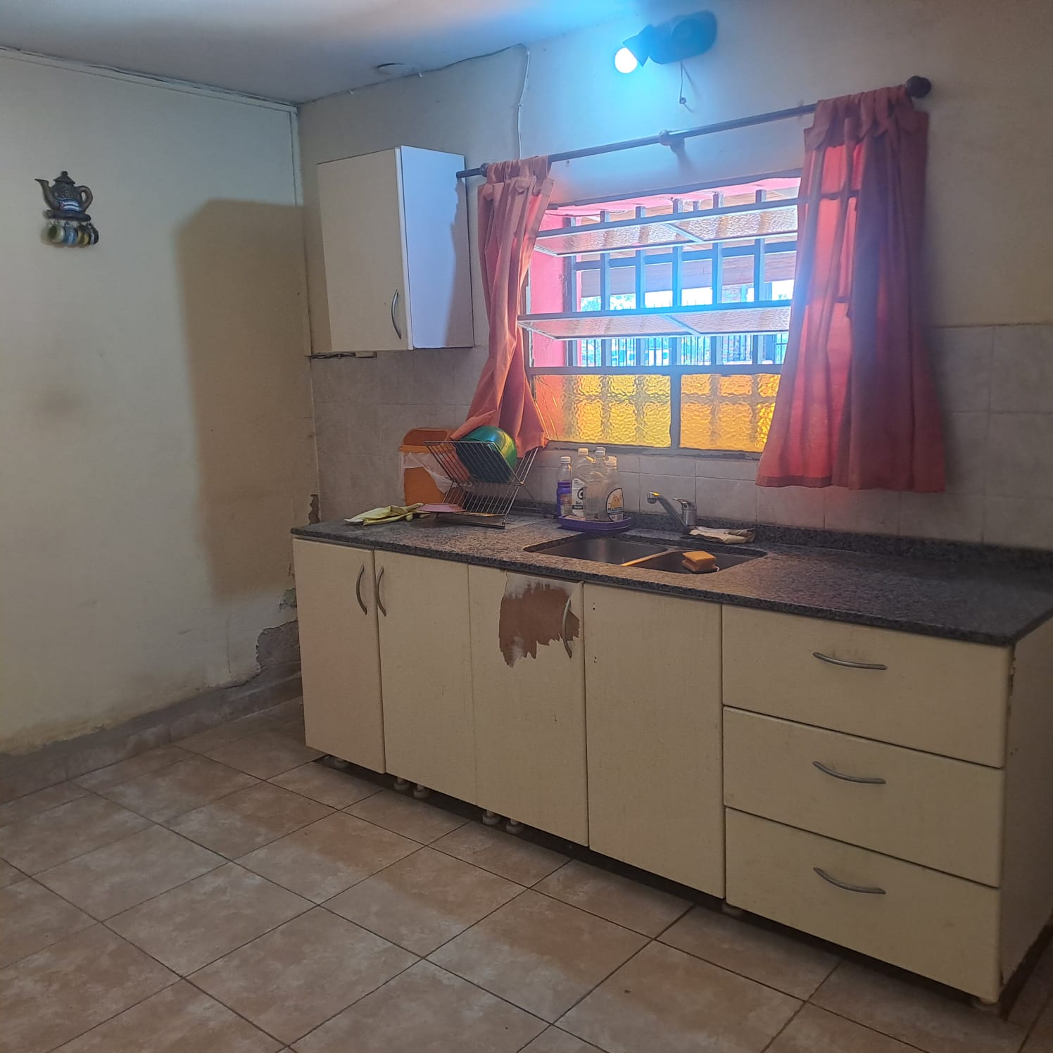 ALQUILER DE CASA EN BARRIO ZUMARAN