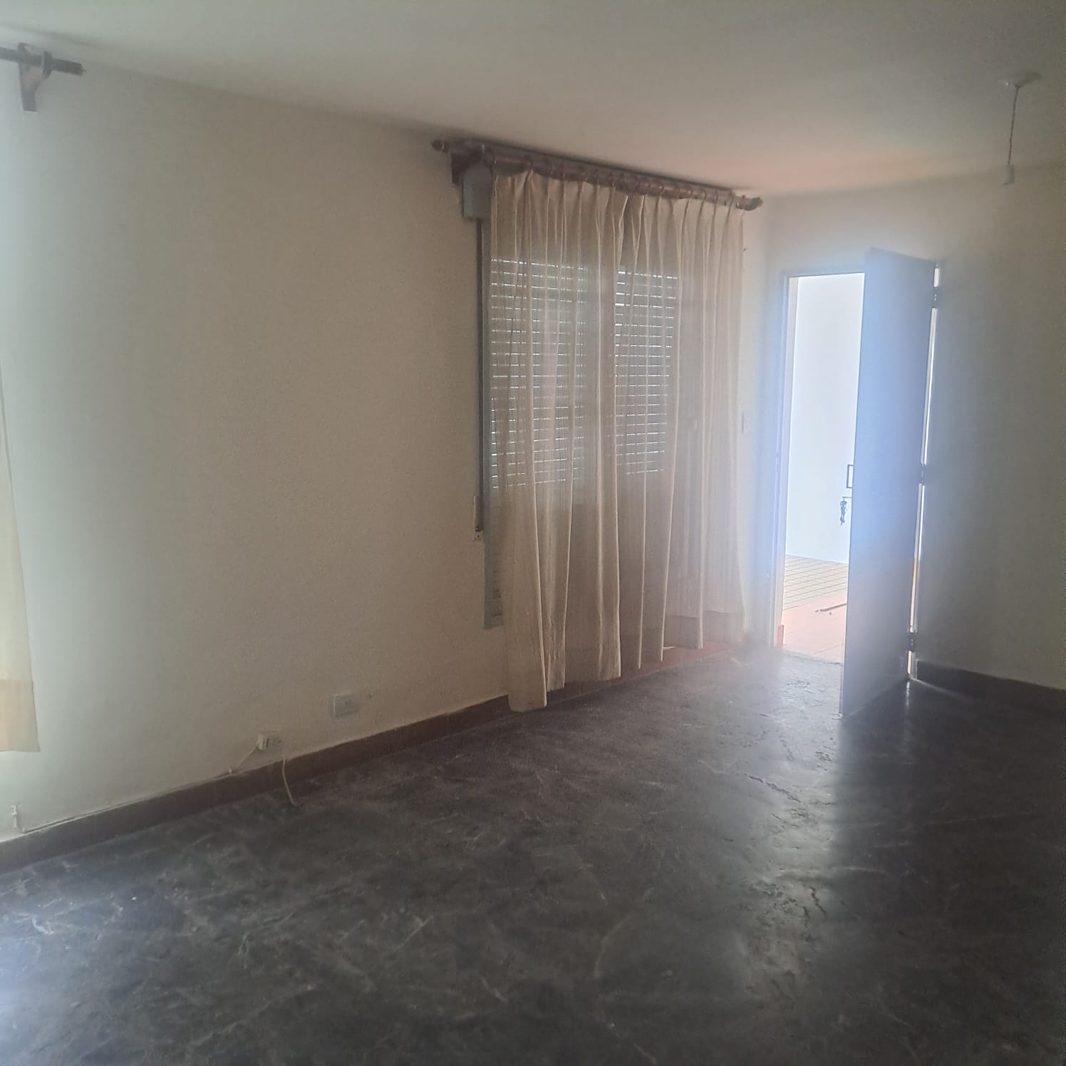 ALQUILER DE CASA EN BARRIO ZUMARAN