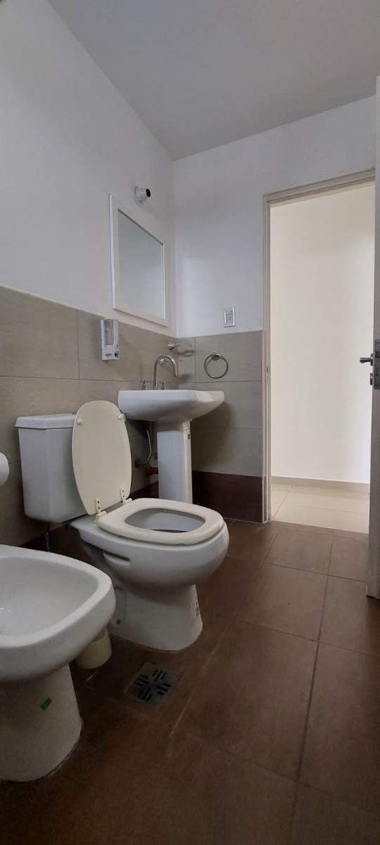 COFICO ALQUILA 1 DORM, BAÑO COMPLETO