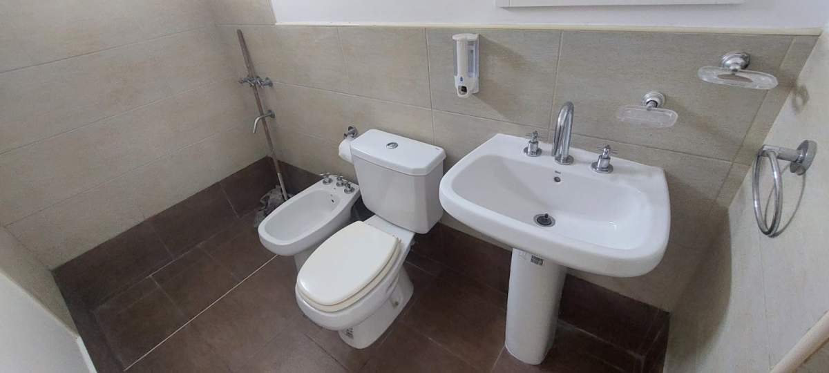 COFICO ALQUILA 1 DORM, BAÑO COMPLETO