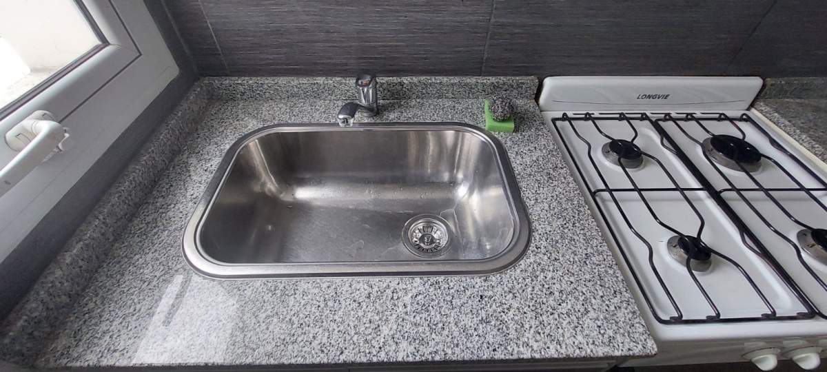 COFICO ALQUILA 1 DORM, BAÑO COMPLETO