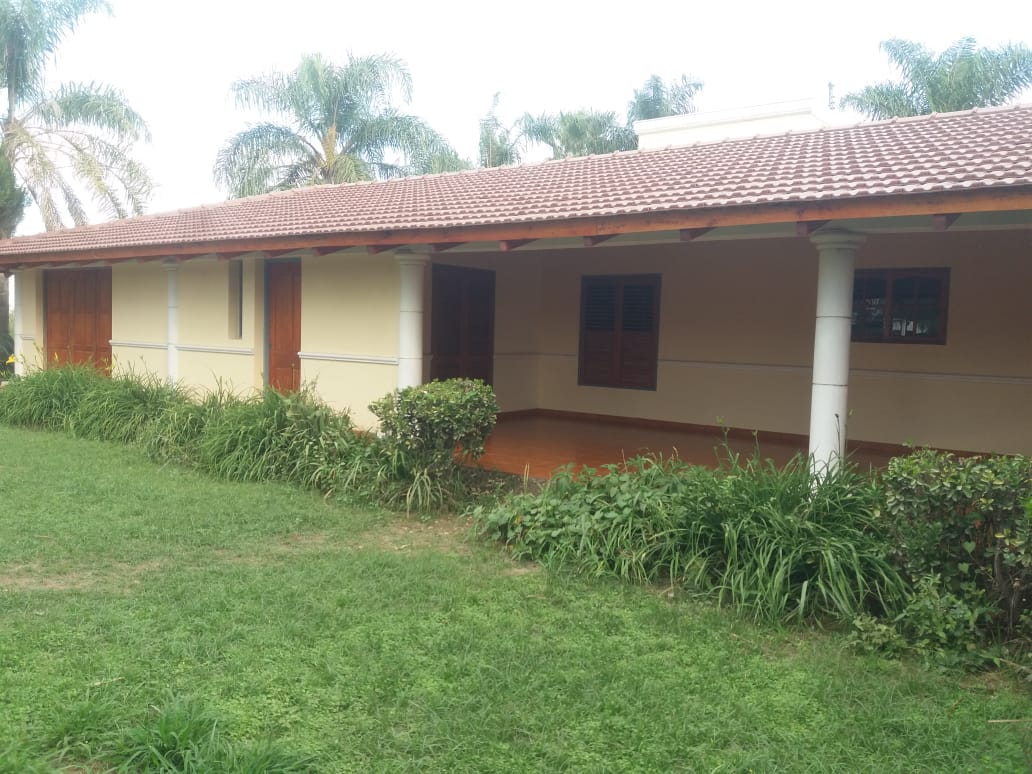 VENTA GRAN TERRENO  CASA