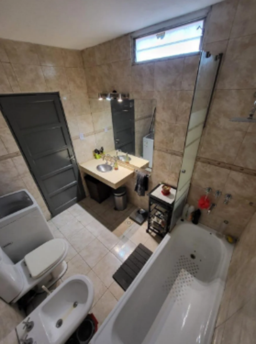 Casa amplia con pileta en San Vicente  4 dormitorios para disfrutar en familia - VENTA