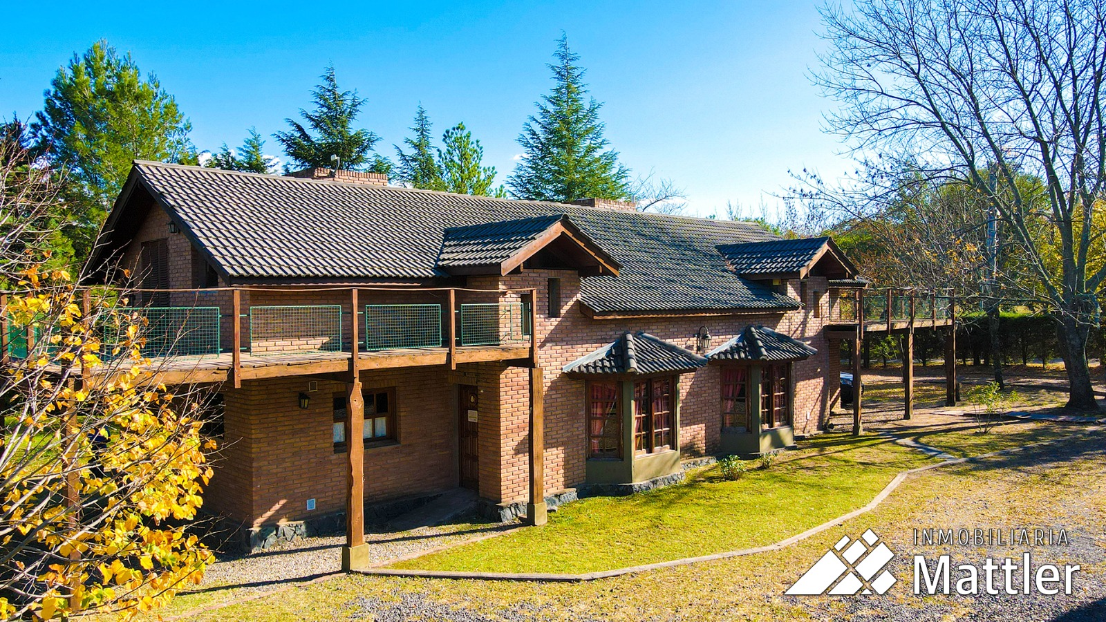 Duplex 5 ambientes en alquiler en el ingreso a Villa General Belgrano.