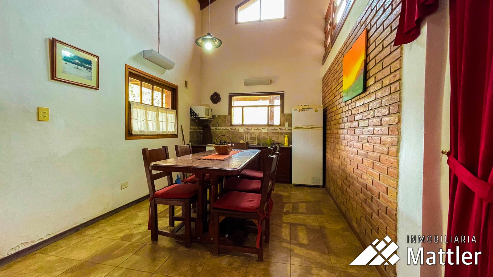 Duplex 5 ambientes en alquiler en el ingreso a Villa General Belgrano.