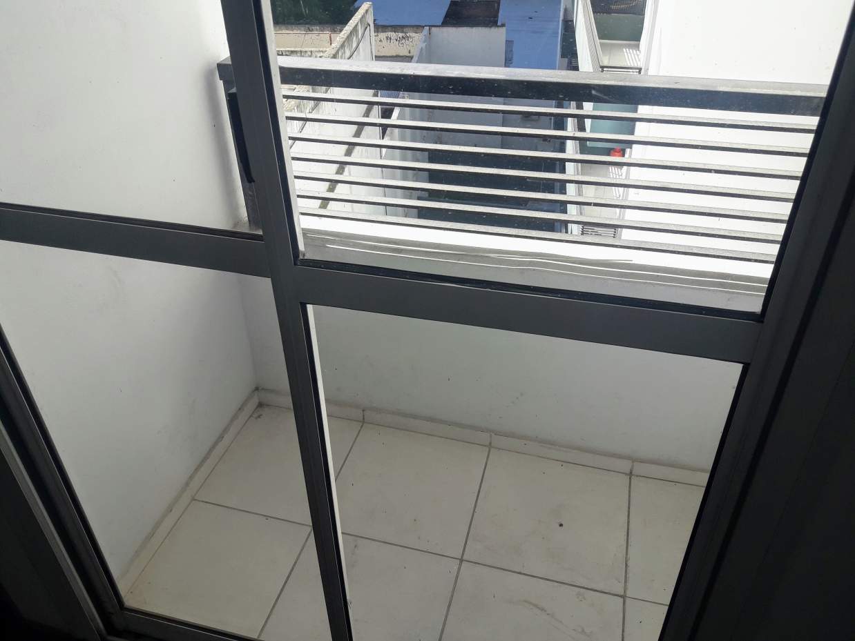 ALQUILO DEPARTAMENTO DE UN DORMITORIO CON BALCÓN EN ALBERDI - MARIANO MORENO 479 - A MINUTOS DEL CEN