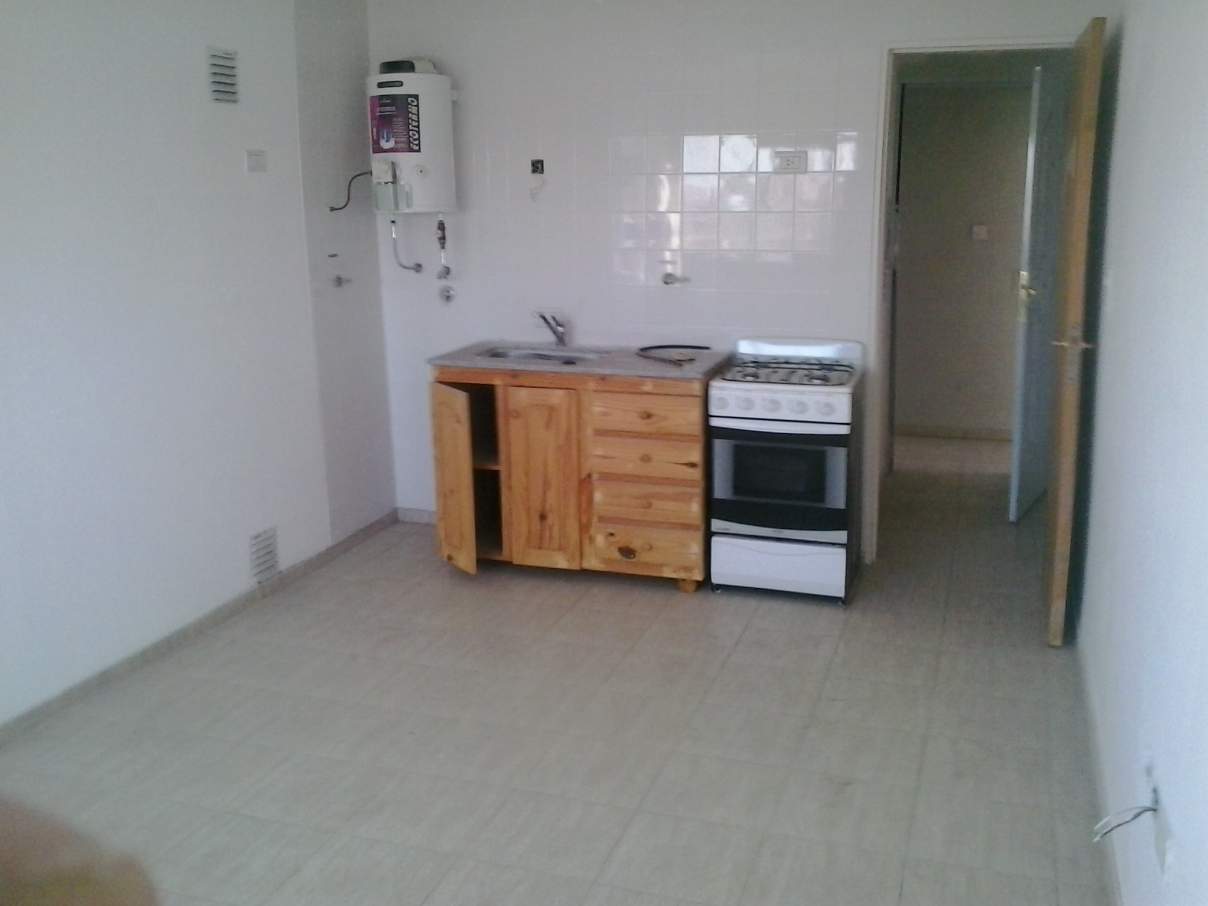 ALQUILO EN ALTO ALBERDI MONOAMBIENTE CON GAS NATURAL - ACHAVAL RODRIGUEZ ESQ RIO NEGRO - EXCELENTE U