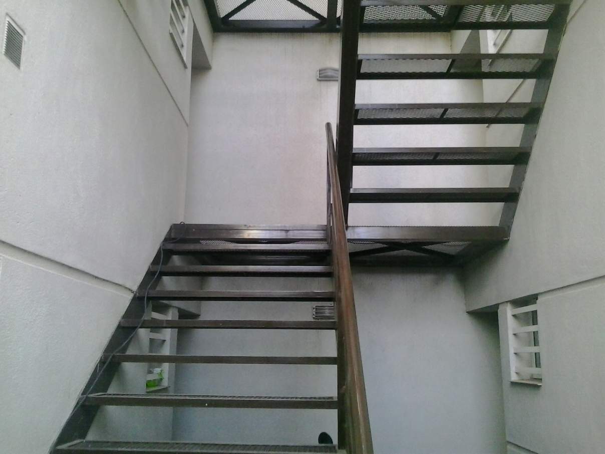 ALQUILO EN ALTO ALBERDI MONOAMBIENTE CON GAS NATURAL - ACHAVAL RODRIGUEZ ESQ RIO NEGRO - EXCELENTE U