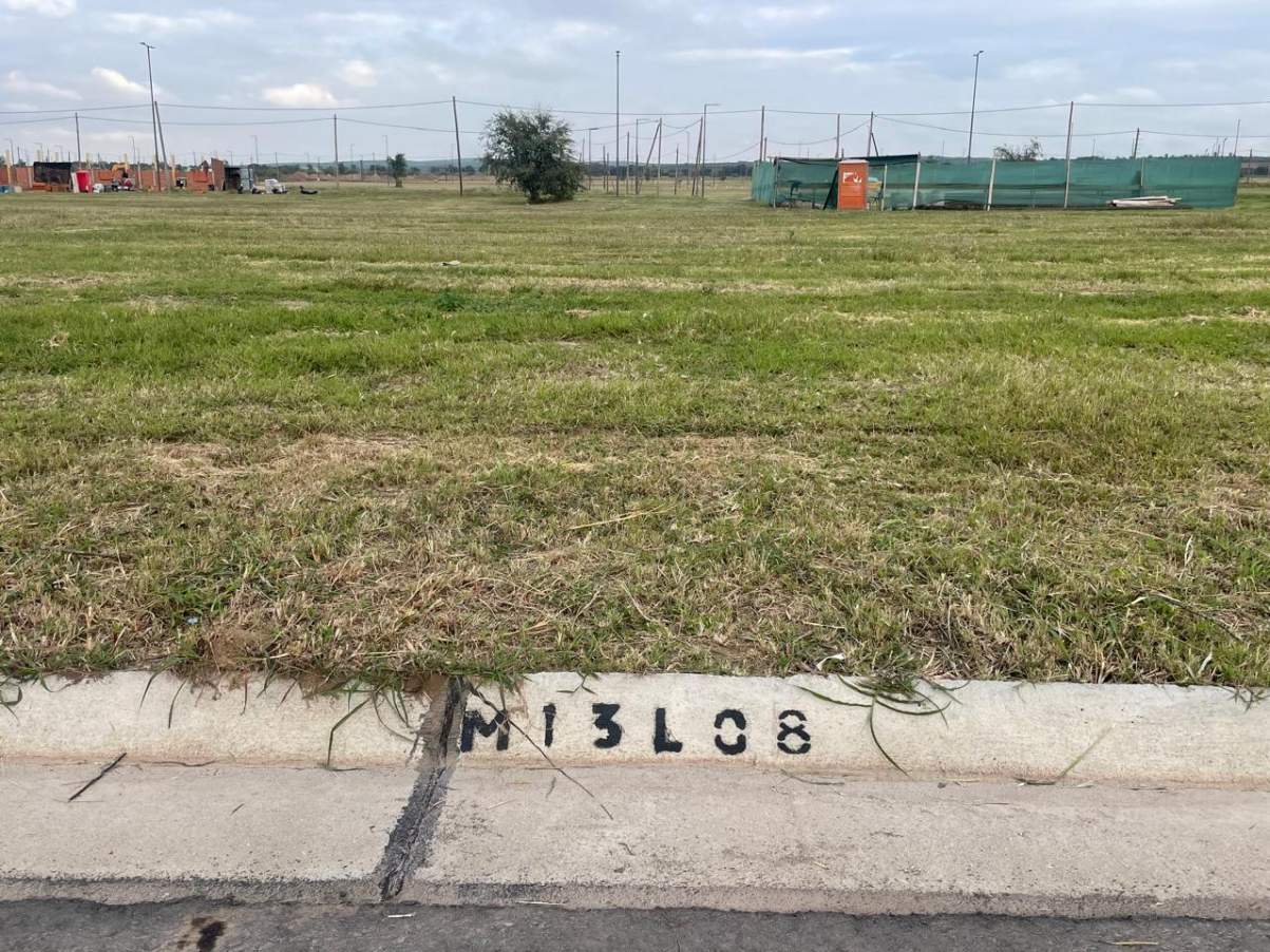 ¡En Alquiler! Dos Lotes en Docta Parque  600 m cada uno
