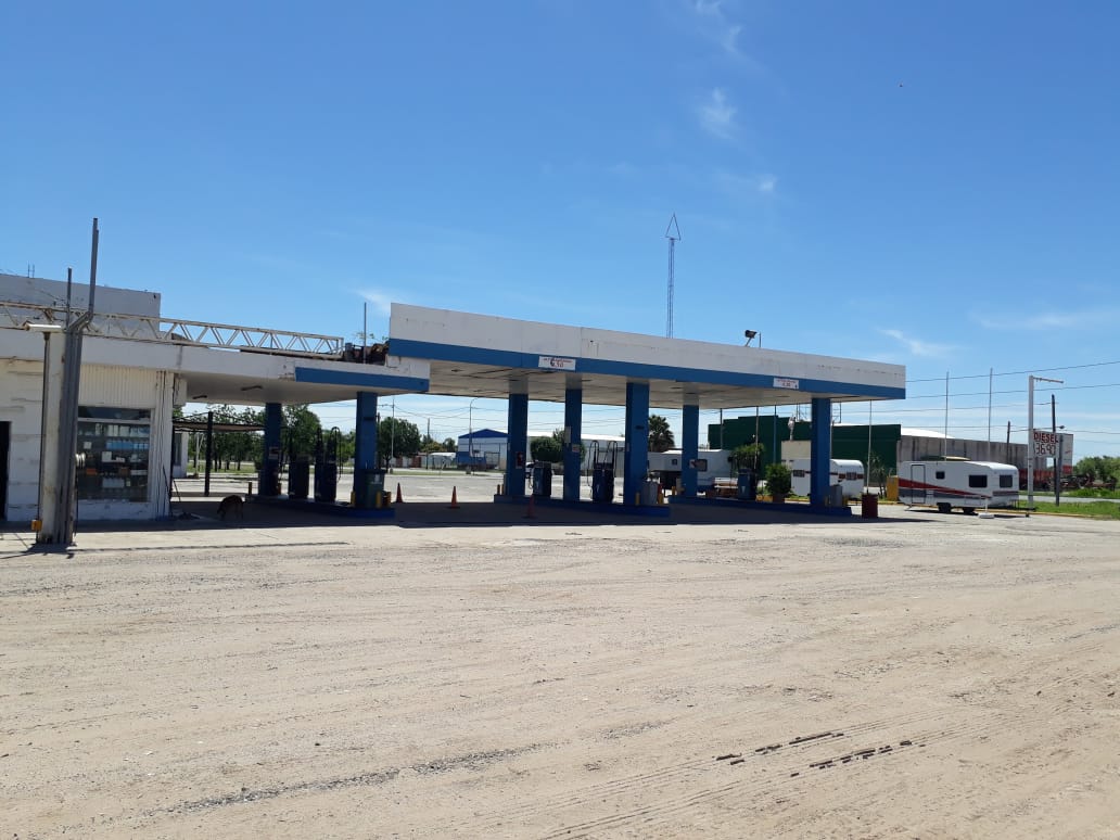 VENTA DE IMPORTANTE PREDIO 4 LOTES CON ESTACION DE SERVICIO SOBRE RUTA NAC N9 465KM, B ENSANCHE OESTE, LEONES , DEPTO MARCOS JUAREZ