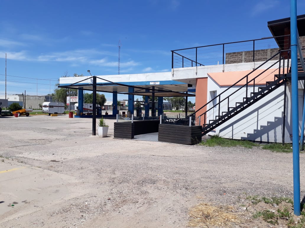 VENTA DE IMPORTANTE PREDIO 4 LOTES CON ESTACION DE SERVICIO SOBRE RUTA NAC N9 465KM, B ENSANCHE OESTE, LEONES , DEPTO MARCOS JUAREZ