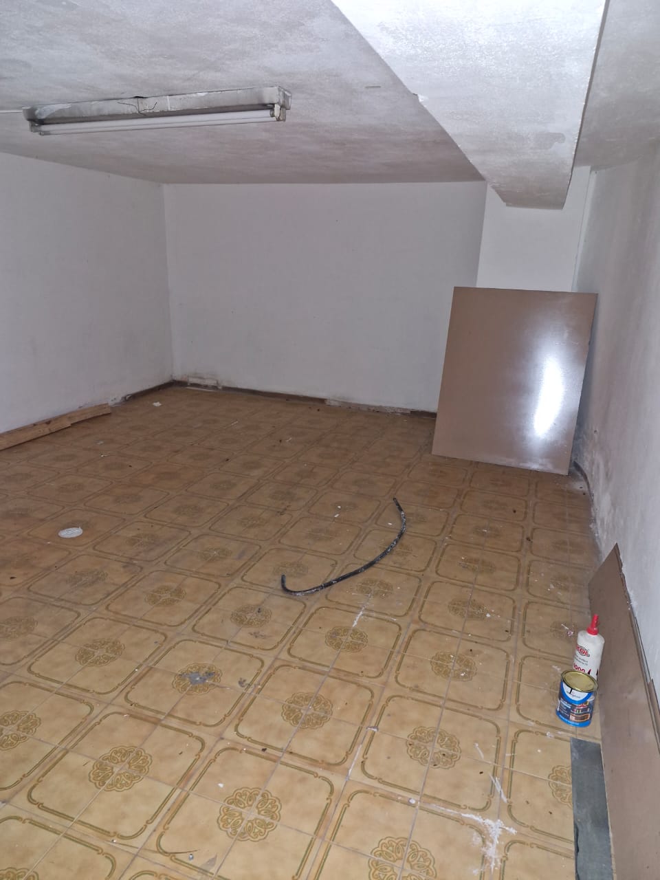ALQUILER ANUAL  LOCAL COMERCIAL EN ESQUINA BARRIO ALBERDI