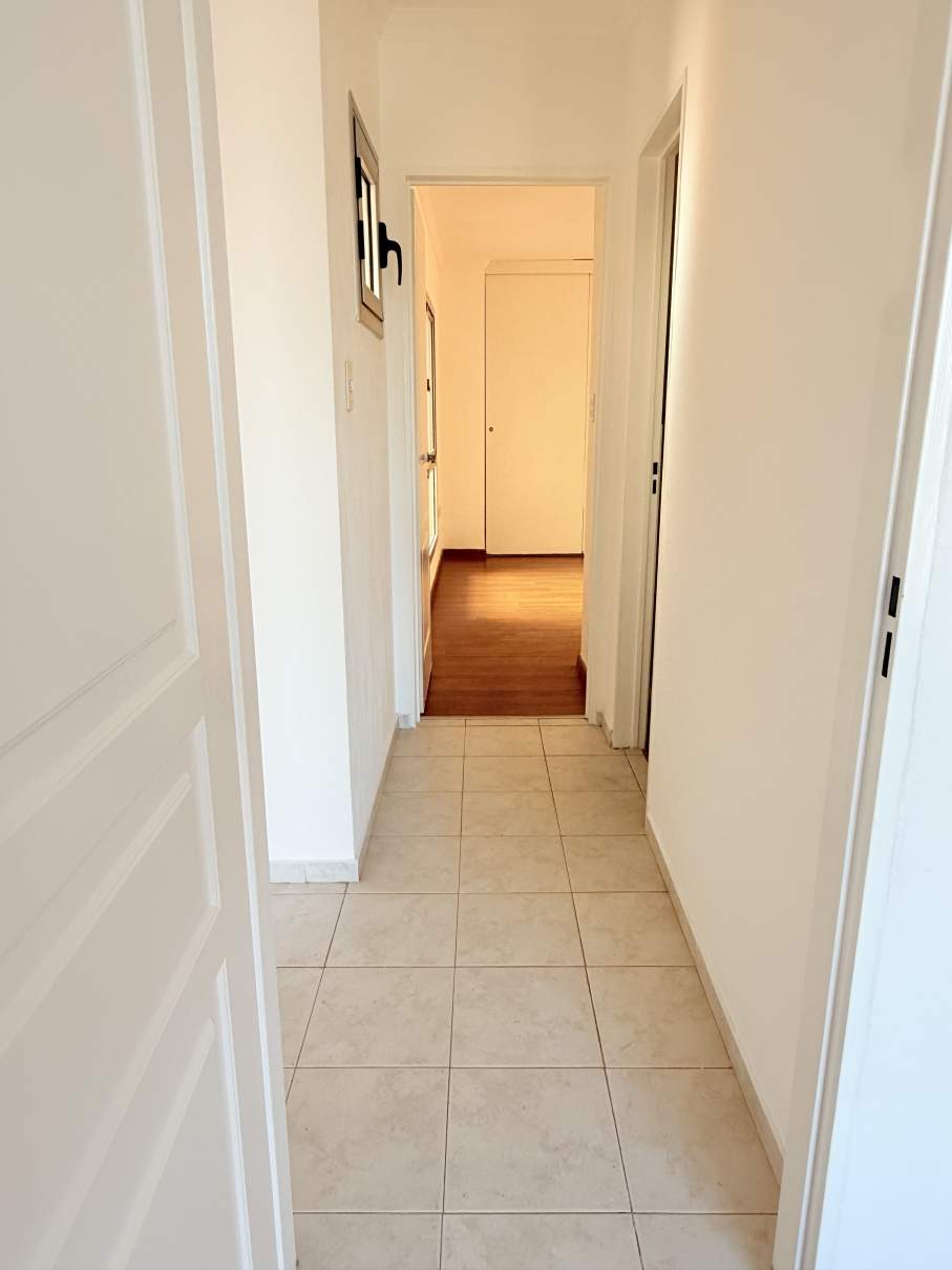 Mirá este Depto en COFICO!! Piso 7mo. Coc Separada. 2 Dorm. BALCON. Sucre 1465.