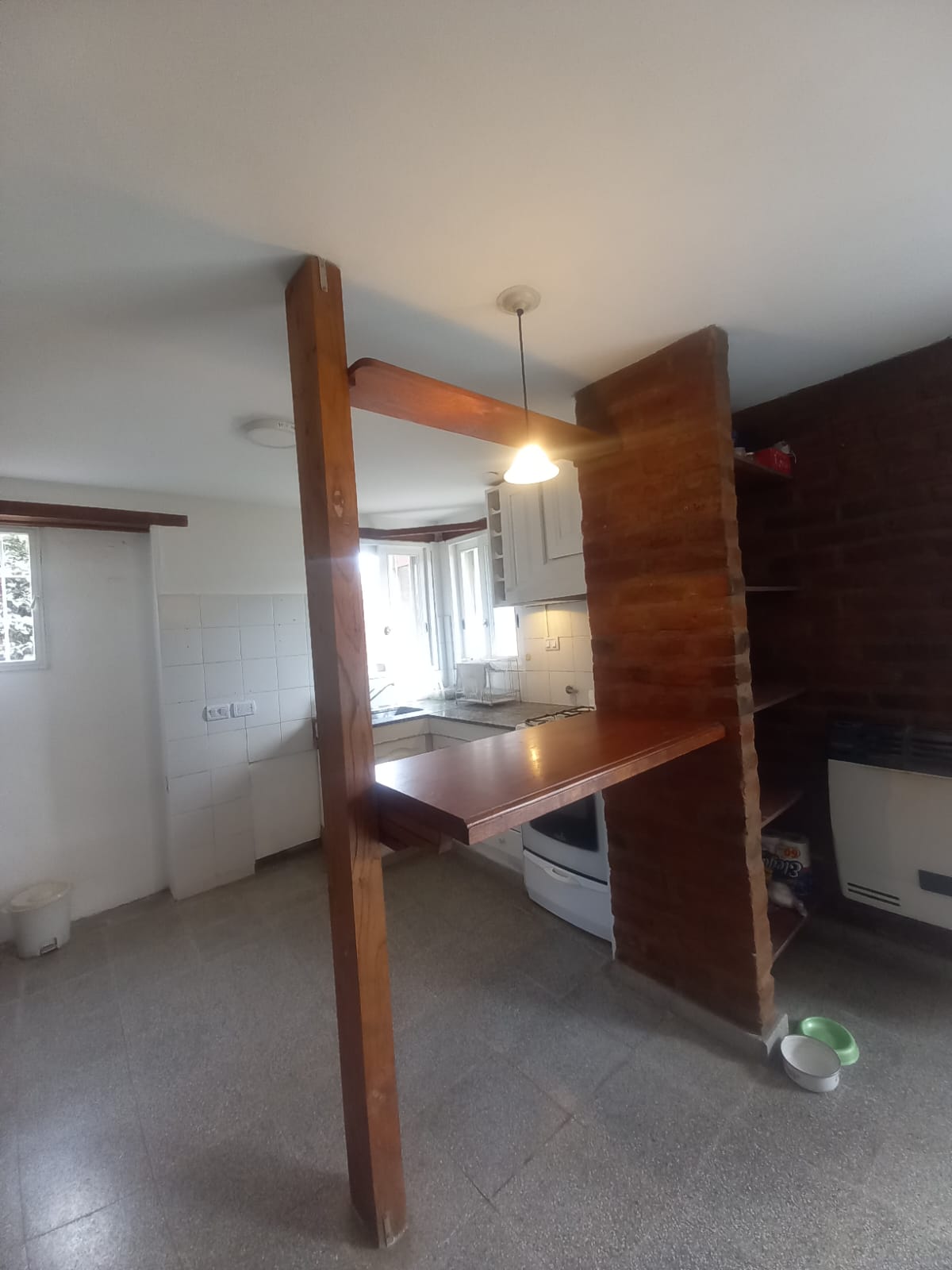 VENDEMOS CASA. UBICADA EN BANDA NORTE, 3 DORMITORIOS CON PATIO, PILETA Y COCHERA MAS DE UN VEHÍCULO EN LÍNEA, RIO CUARTO CORDONBA