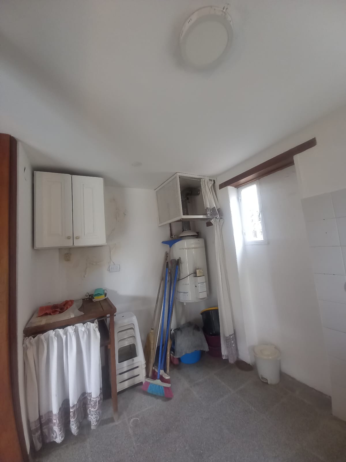 VENDEMOS CASA. UBICADA EN BANDA NORTE, 3 DORMITORIOS CON PATIO, PILETA Y COCHERA MAS DE UN VEHÍCULO EN LÍNEA, RIO CUARTO CORDONBA