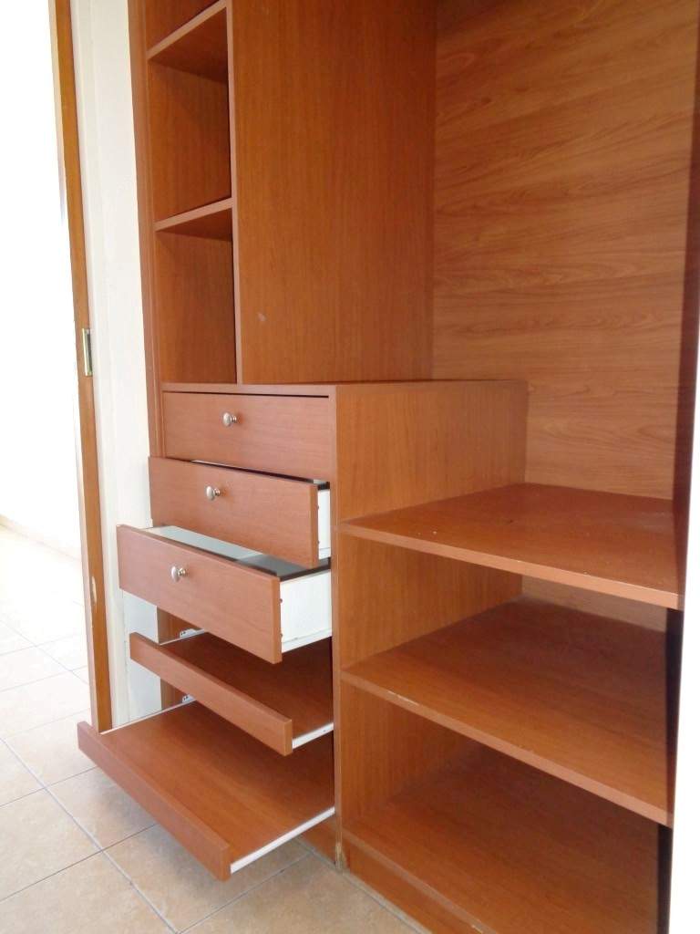 Barrio Alto Verde - Casa de Categoría de 3 Dormitorios, 1 en Suitte con Vestidor. Cochera Doble, 3 baños, Galería y Patio Amplio con Césped