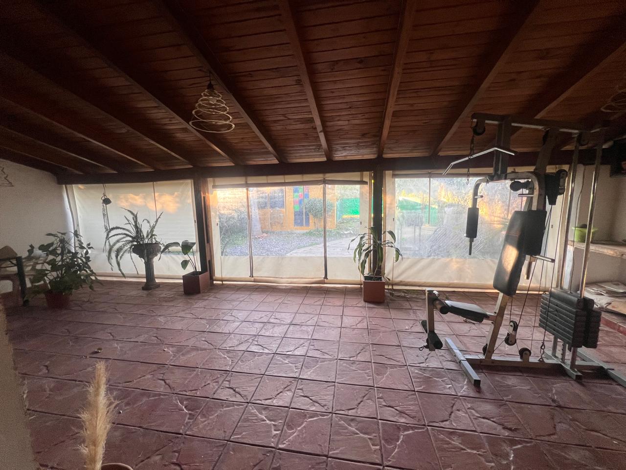 OPORTUNIDAD EN VILLA ALLENDE -  VENTA DE CASA CON DOBLE SALIDA