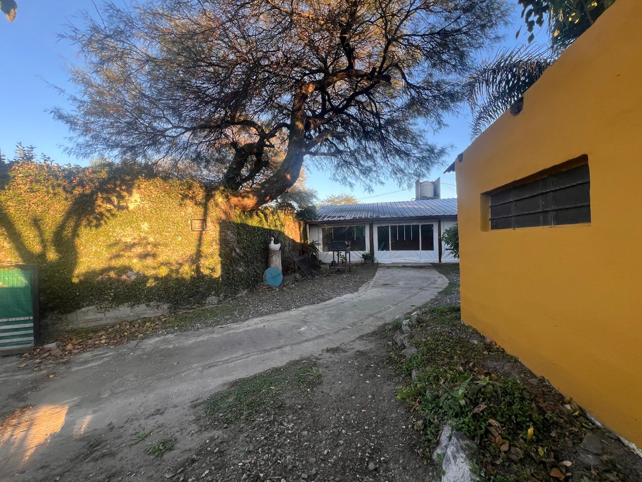 OPORTUNIDAD EN VILLA ALLENDE -  VENTA DE CASA CON DOBLE SALIDA