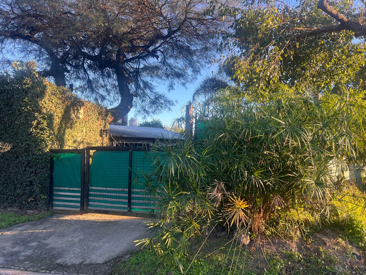 OPORTUNIDAD EN VILLA ALLENDE -  VENTA DE CASA CON DOBLE SALIDA