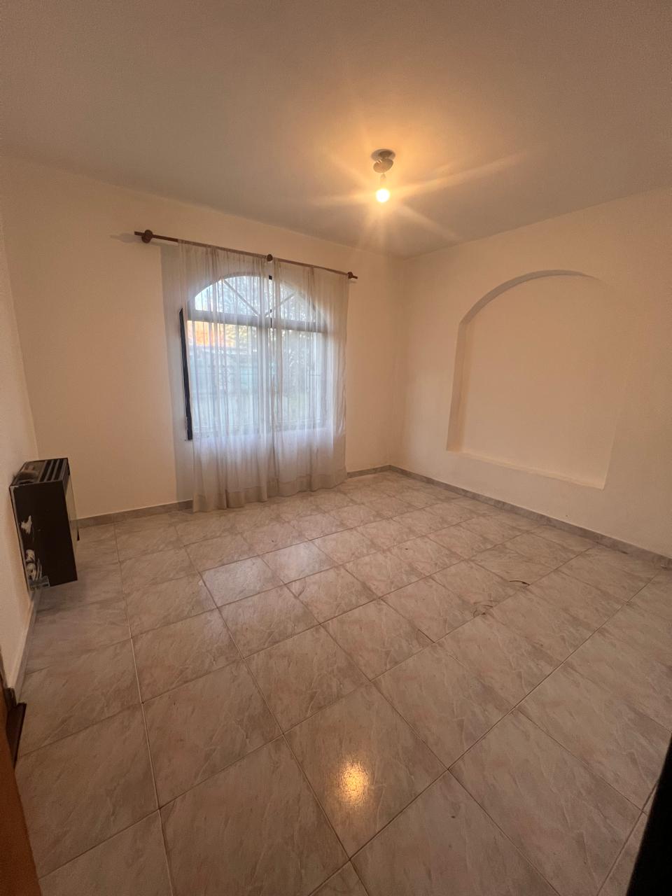 OPORTUNIDAD EN VILLA ALLENDE -  VENTA DE CASA CON DOBLE SALIDA