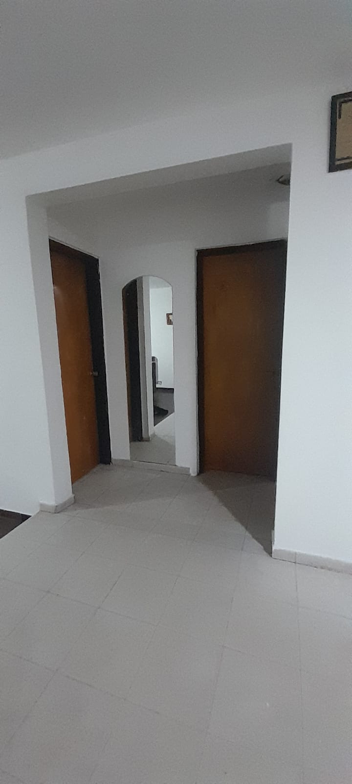 OPORTUNIDAD EN VILLA ALLENDE -  VENTA DE CASA CON DOBLE SALIDA