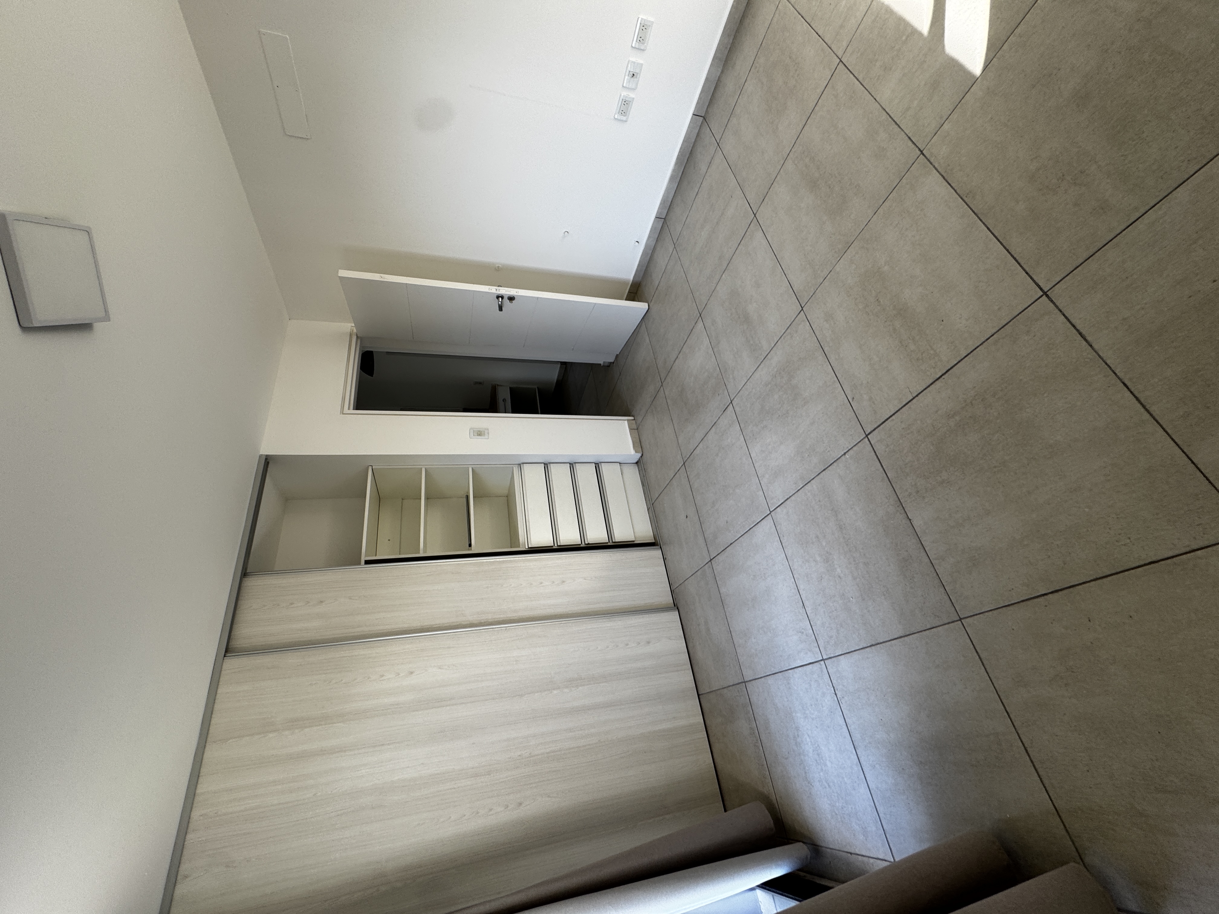 Moderno Dúplex en Alquiler  3 Dormitorios, 3 Baños, Patio y Galería con Asador en Claros del Bosque