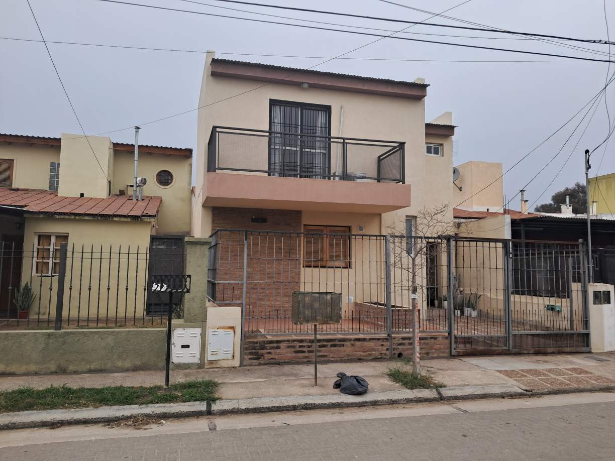 CASA DOS DOR  LOFT 1 DORM - EXCELENTES !!!!