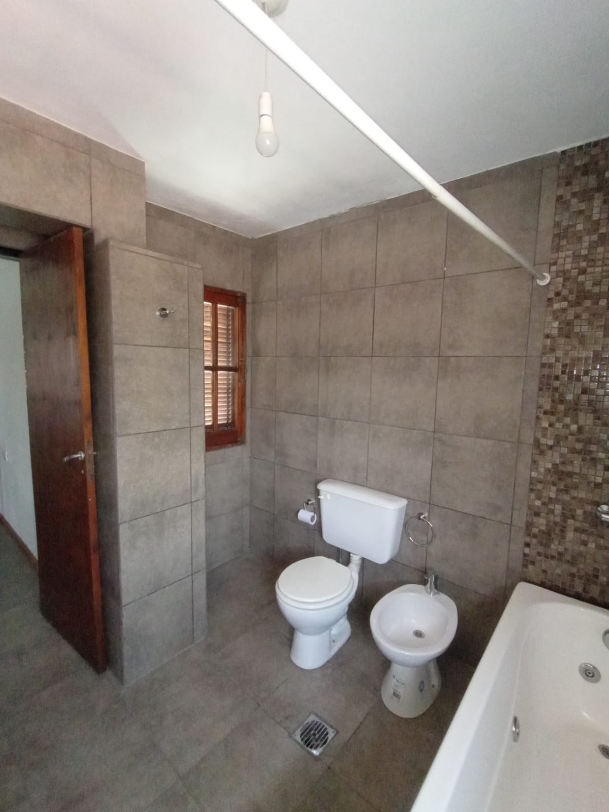 VENDO CASA 3 DORMITORIOS-MATIENZO-APTO CREDITO BANCARIO