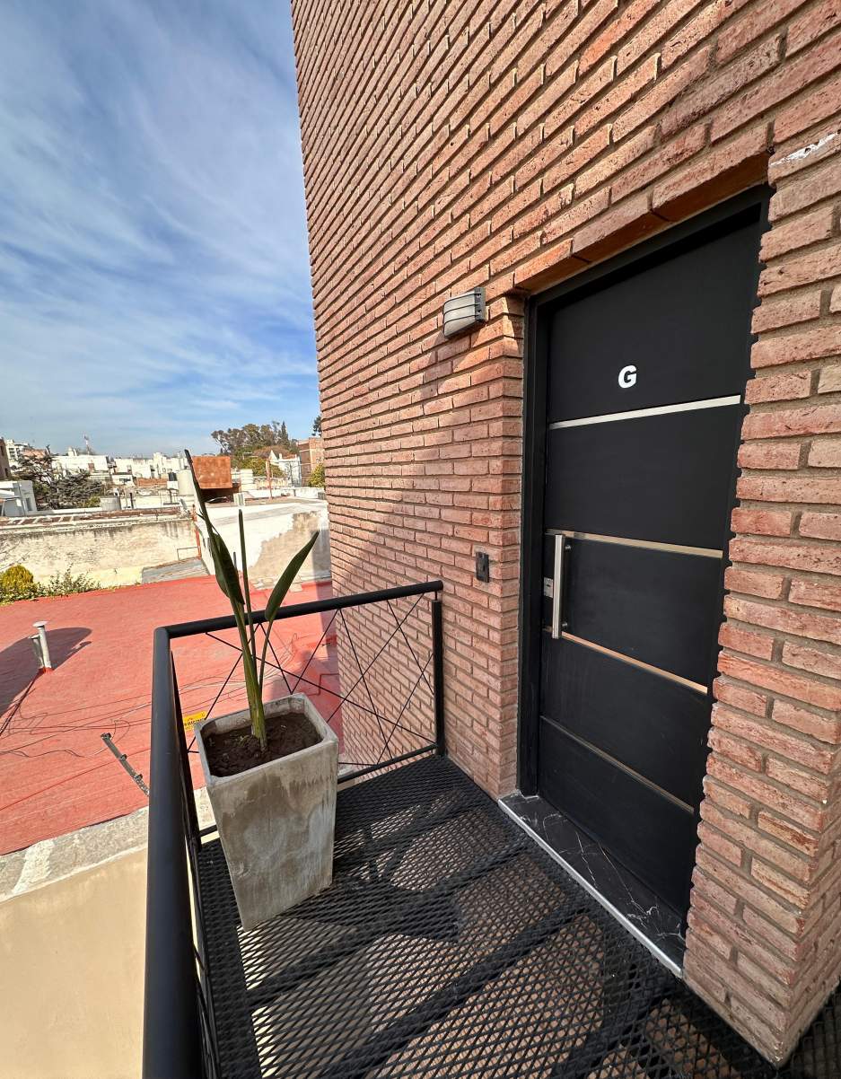 EXCELENTE OPORTUNIDAD DPTO CON UN AÑO DE USO, ESTILO DUPLEX!!!!