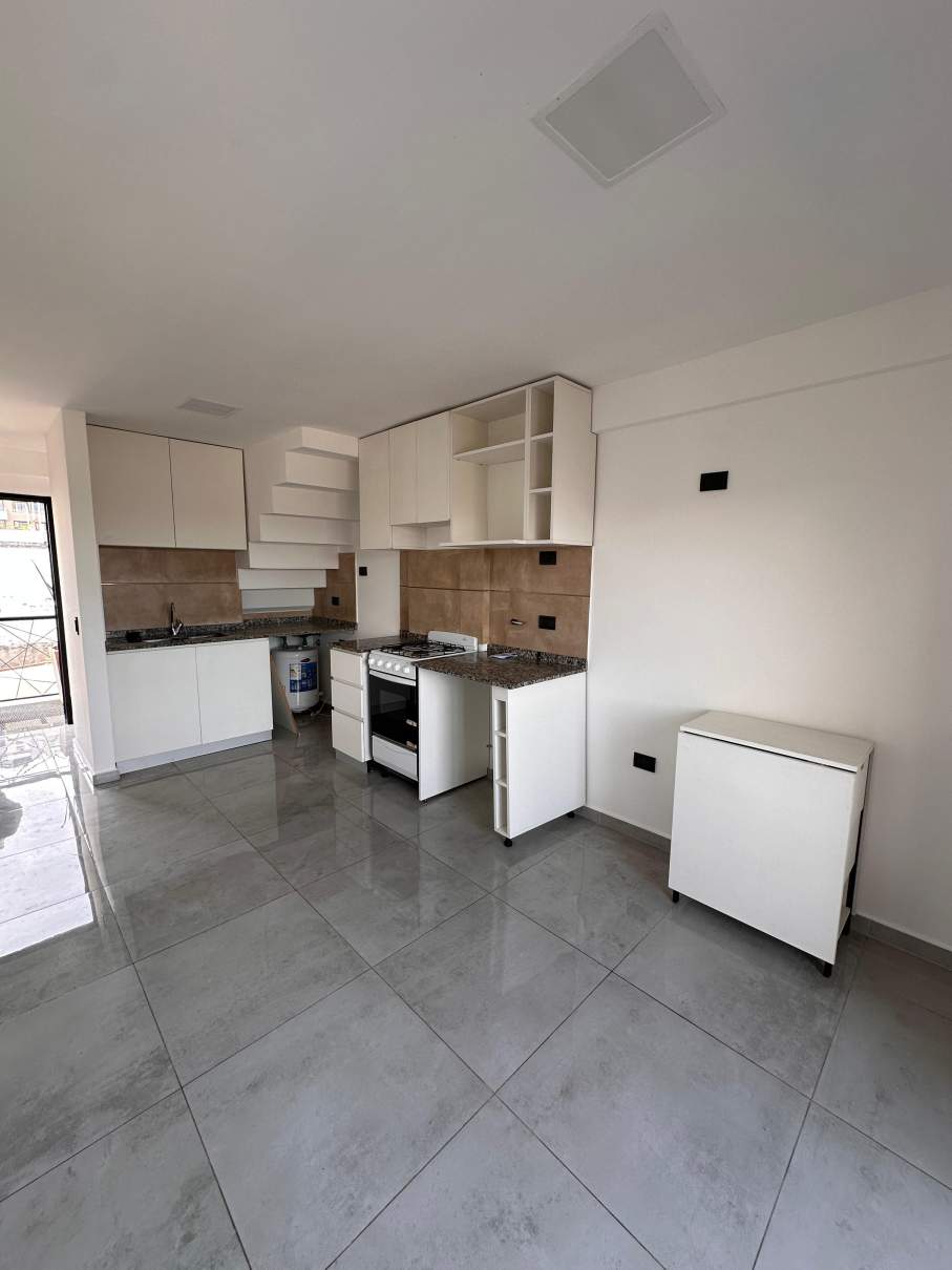 EXCELENTE OPORTUNIDAD DPTO CON UN AÑO DE USO, ESTILO DUPLEX!!!!