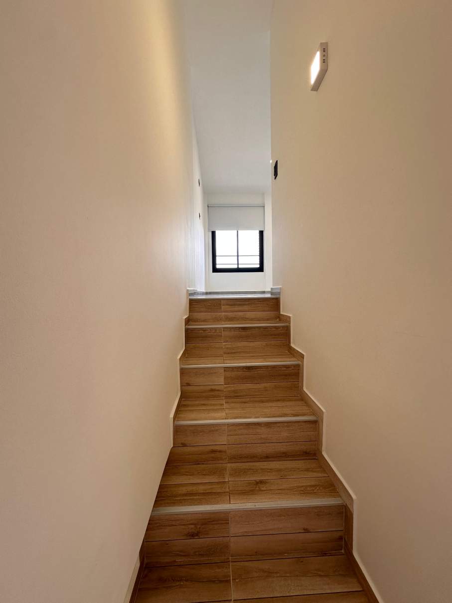 EXCELENTE OPORTUNIDAD DPTO CON UN AÑO DE USO, ESTILO DUPLEX!!!!