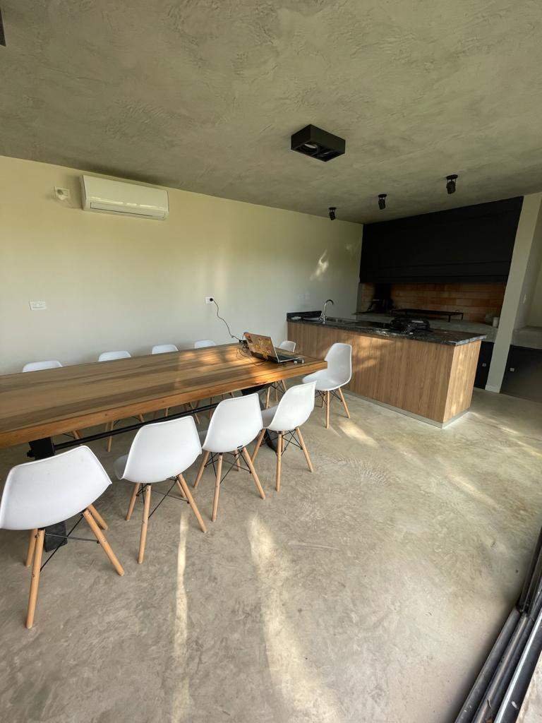 OPORTUNIDAD!!! DUPLEX CATEGORÍA! ZONA JARDIN CLARET!!