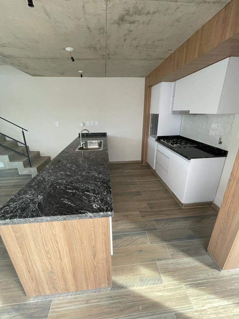 OPORTUNIDAD!!! DUPLEX CATEGORÍA! ZONA JARDIN CLARET!!
