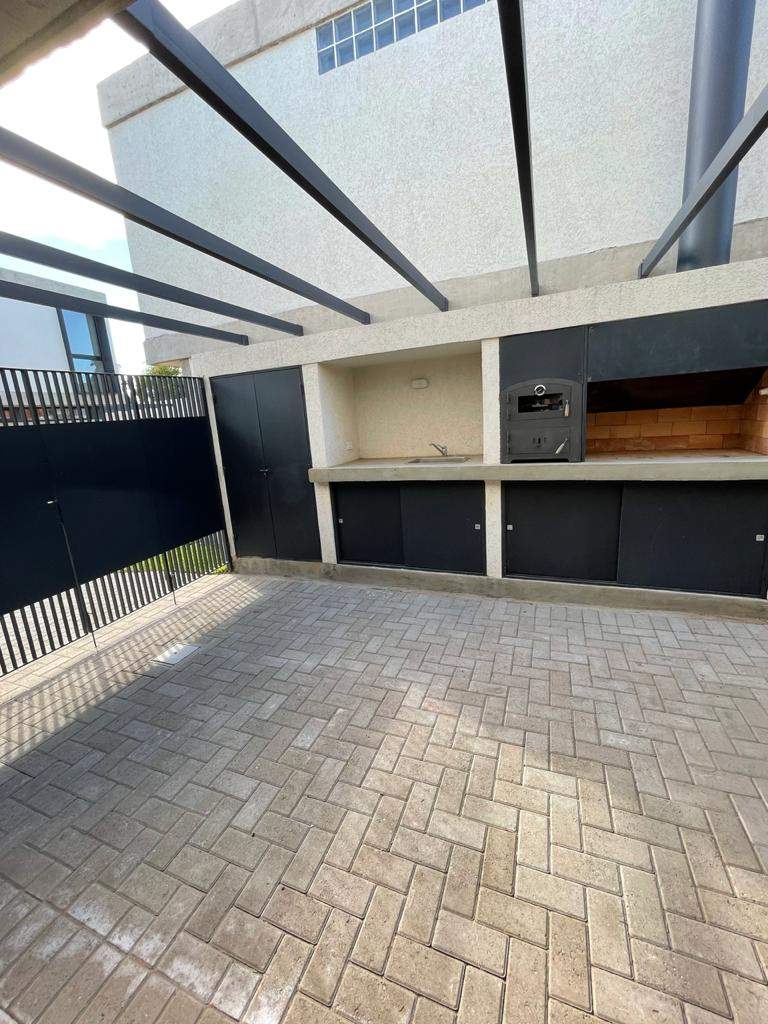 OPORTUNIDAD!!! DUPLEX CATEGORÍA! ZONA JARDIN CLARET!!