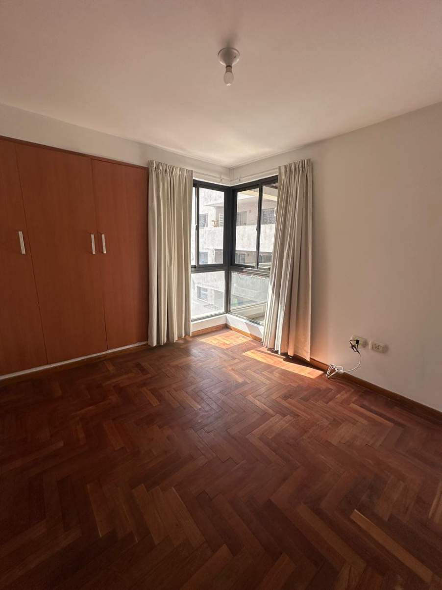 SE VENDE EXCELENTE DPTO DE UN DORMITORIO Y MEDIO EN NUEVA CORDOBA!!!!