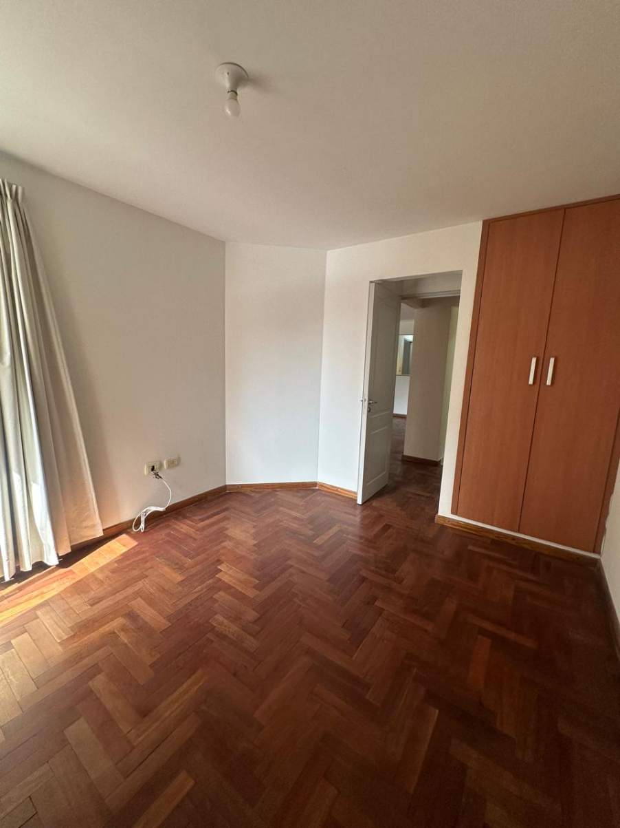 SE VENDE EXCELENTE DPTO DE UN DORMITORIO Y MEDIO EN NUEVA CORDOBA!!!!