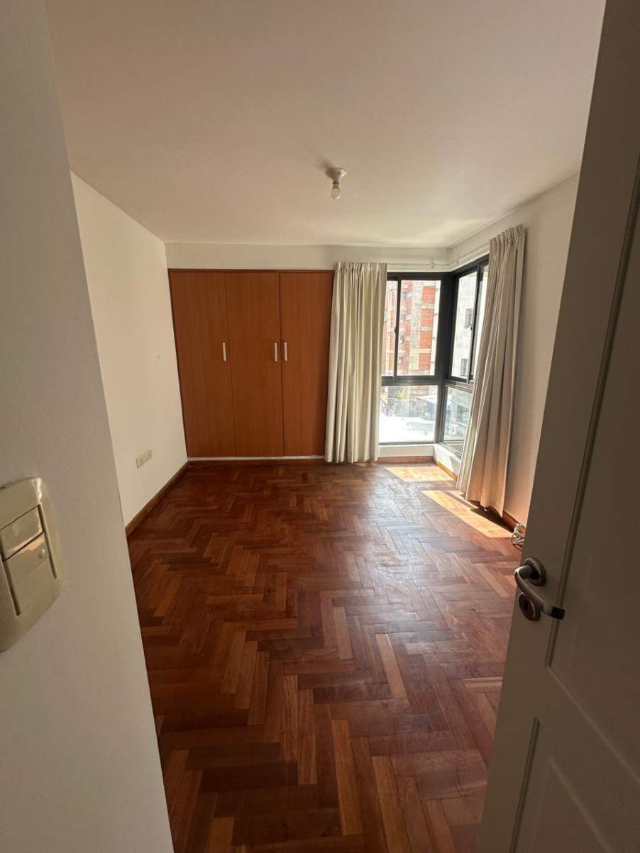 SE VENDE EXCELENTE DPTO DE UN DORMITORIO Y MEDIO EN NUEVA CORDOBA!!!!