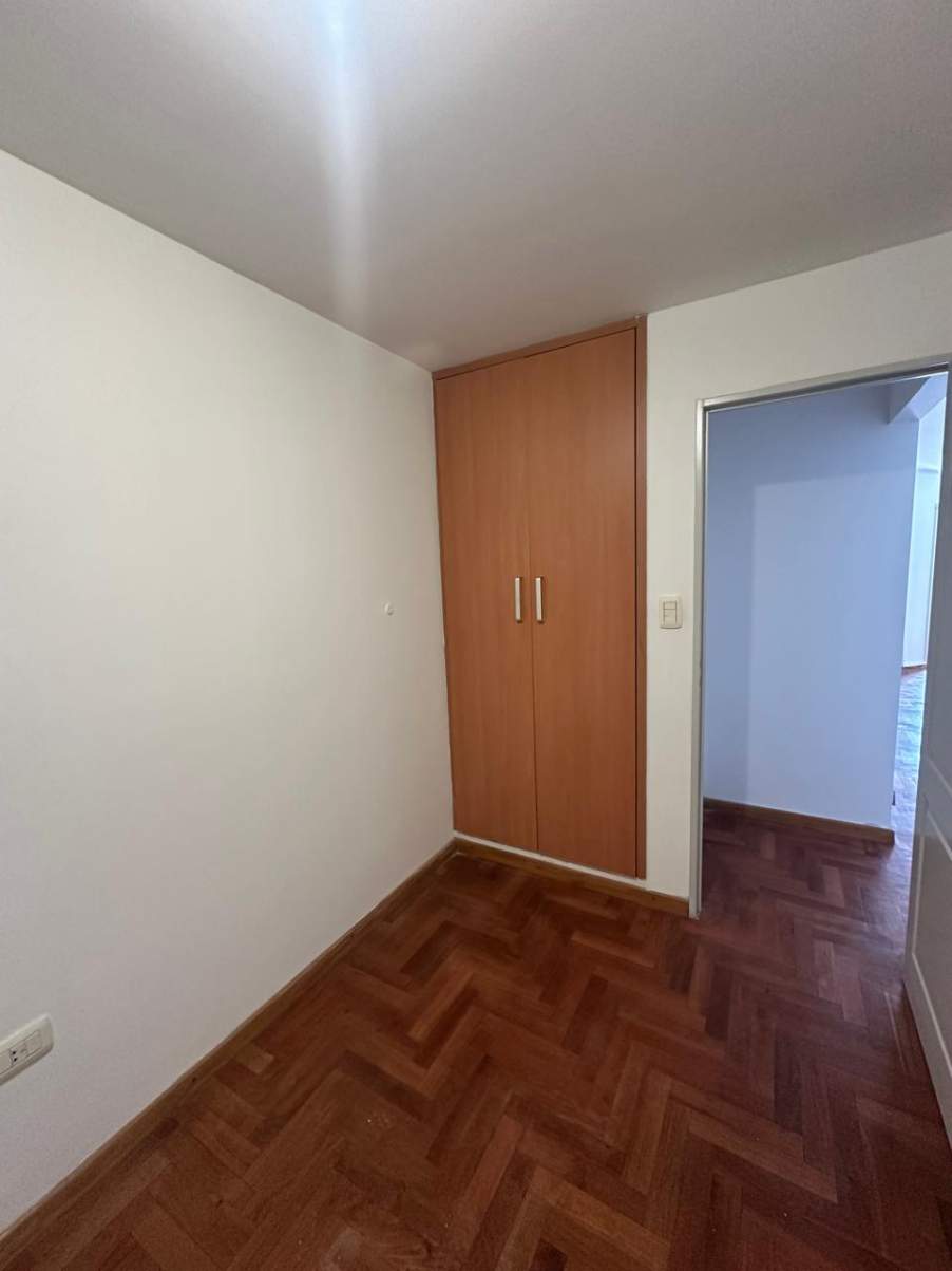 SE VENDE EXCELENTE DPTO DE UN DORMITORIO Y MEDIO EN NUEVA CORDOBA!!!!