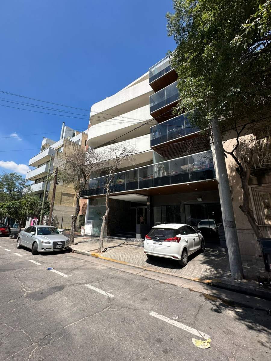 SE VENDE EXCELENTE DPTO DE UN DORMITORIO DE CATEGORIA CON COCHERA!!!!