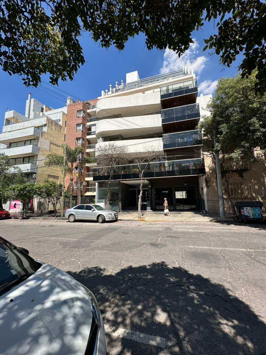 SE VENDE EXCELENTE DPTO DE UN DORMITORIO DE CATEGORIA CON COCHERA!!!!