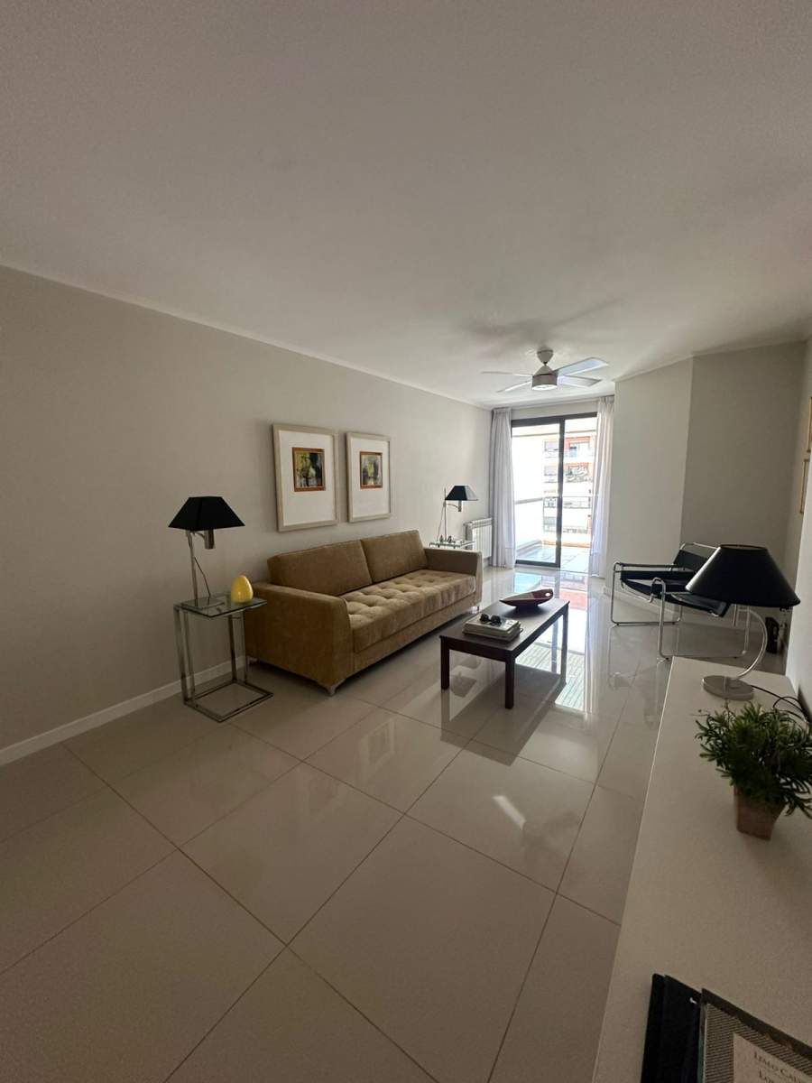 SE VENDE EXCELENTE DPTO DE UN DORMITORIO DE CATEGORIA CON COCHERA!!!!