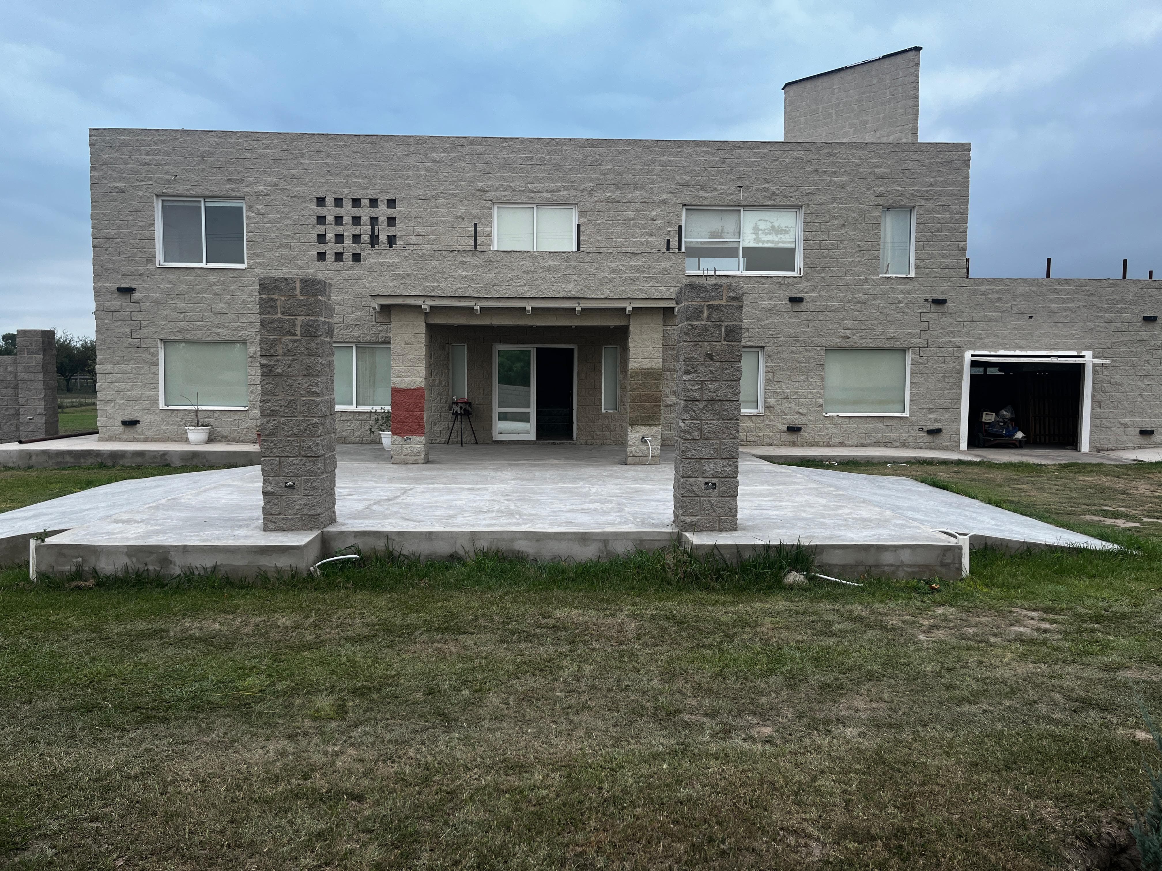 SE ALQUILA CASA EN COUNTRY Barrio Cerrado Campos del Virrey, Santa Ana