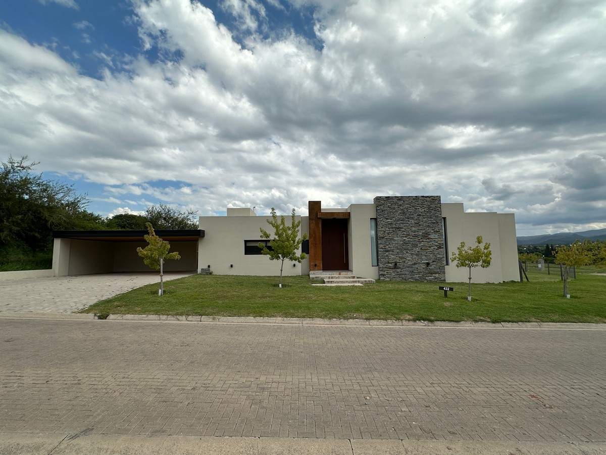 Casa en Alquiler en EL TERRÓN  MENDIOLAZA