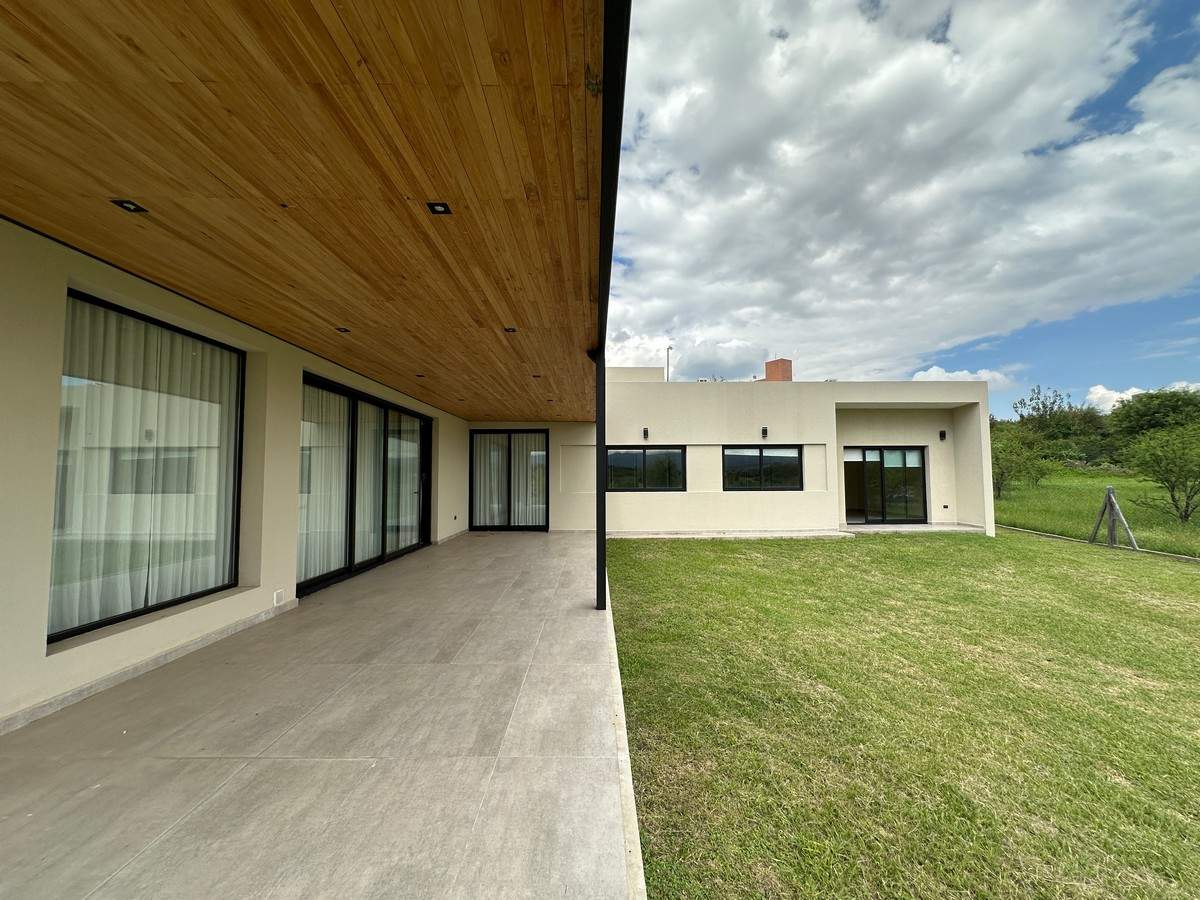 Casa en Alquiler en EL TERRÓN  MENDIOLAZA