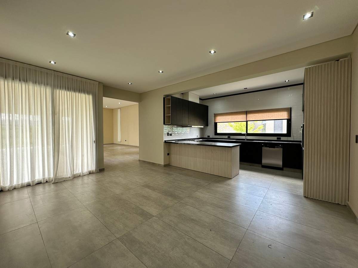 Casa en Alquiler en EL TERRÓN  MENDIOLAZA
