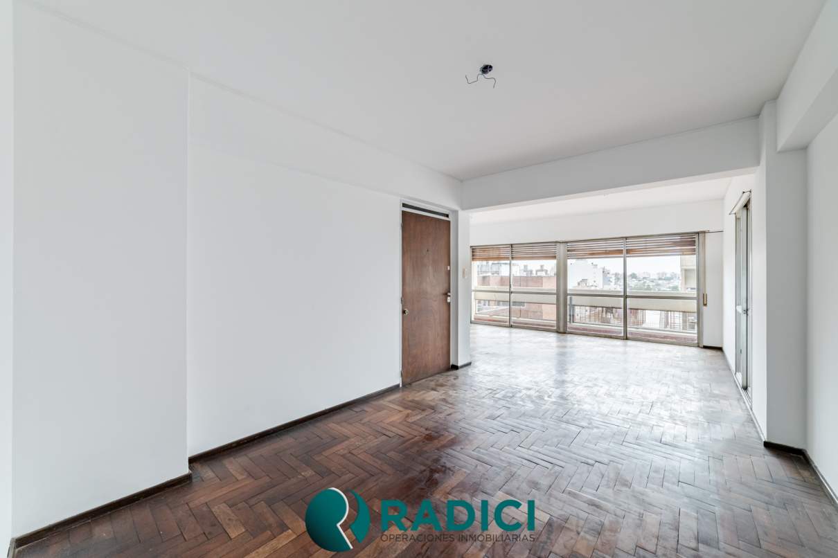VENTA ESPECTACULAR SEMI PISO A METROS DE CAÑADA C COCHERA! SOBRE AV COLON! LO VEMOS!