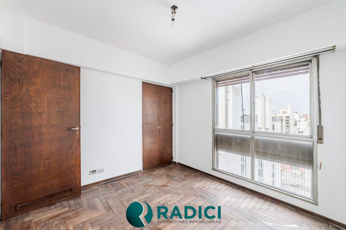 VENTA ESPECTACULAR SEMI PISO A METROS DE CAÑADA C COCHERA! SOBRE AV COLON! LO VEMOS!