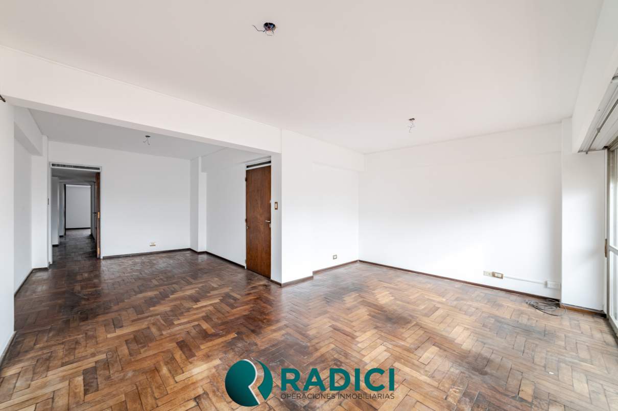 VENTA ESPECTACULAR SEMI PISO A METROS DE CAÑADA C COCHERA! SOBRE AV COLON! LO VEMOS!