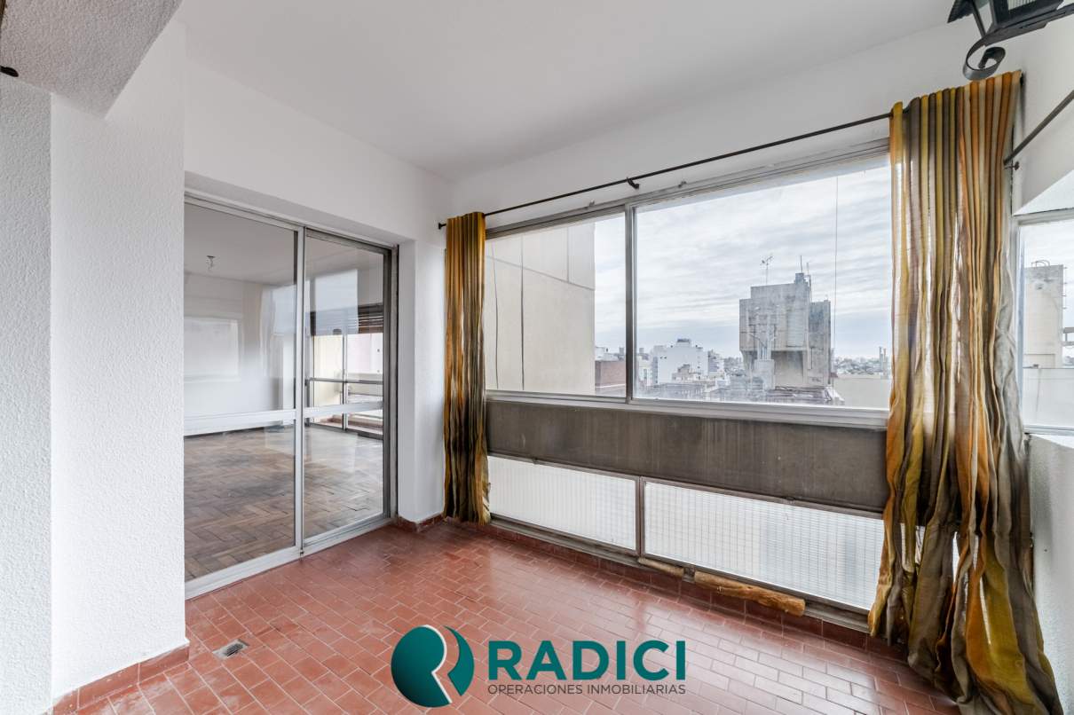 VENTA ESPECTACULAR SEMI PISO A METROS DE CAÑADA C COCHERA! SOBRE AV COLON! LO VEMOS!