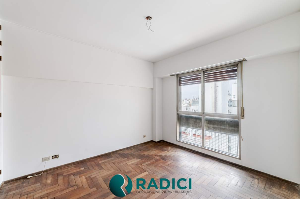 VENTA ESPECTACULAR SEMI PISO A METROS DE CAÑADA C COCHERA! SOBRE AV COLON! LO VEMOS!